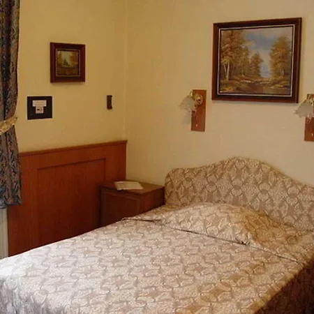 Hotel Swing 3*